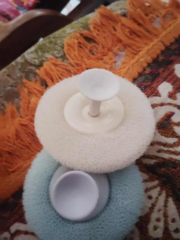 Silicone Spa Body Scrubber with Suction Grip